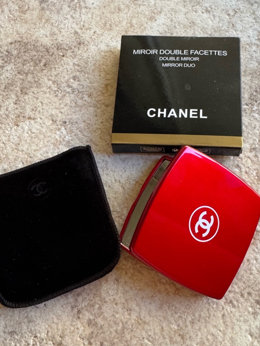 CHANEL red  Mirror Duo Compact